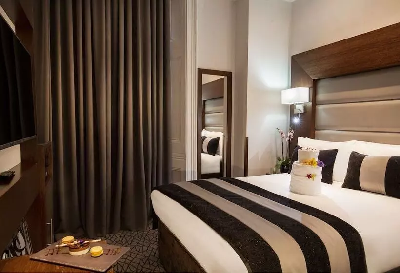 Park Grand Paddington Court