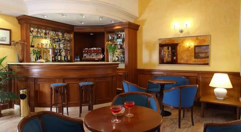 Fotos del hotel Montecarlo:  4