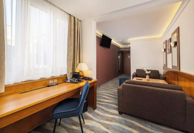 Fotos del hotel Exe Carlton Budapest:  22