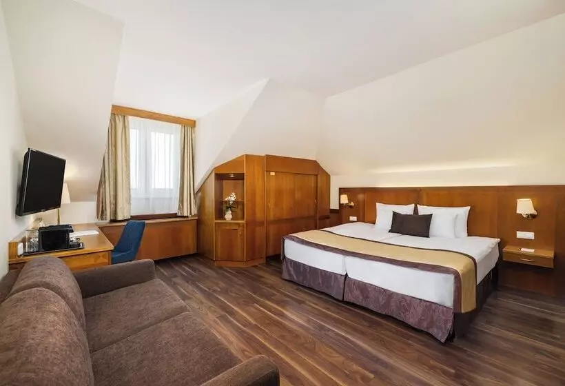 Fotos del hotel Exe Carlton Budapest:  10