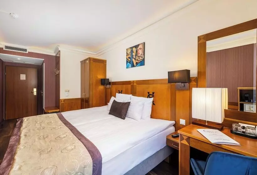 Fotos del hotel Exe Carlton Budapest:  14