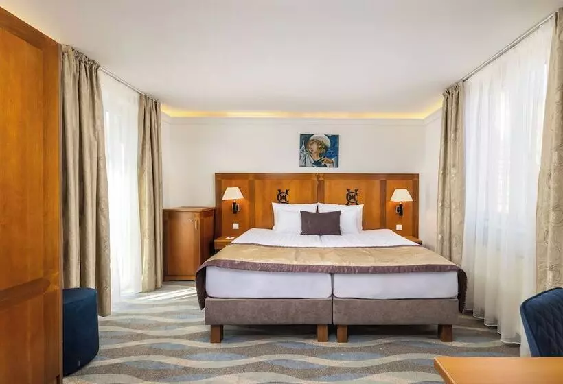 Fotos del hotel Exe Carlton Budapest:  2