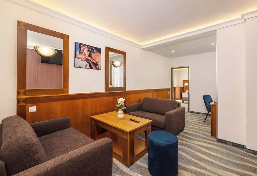 Fotos del hotel Exe Carlton Budapest:  25