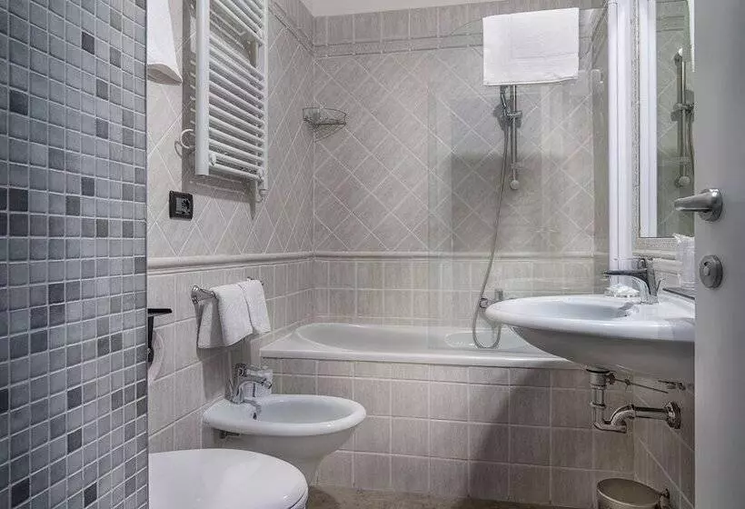 Fotos del hotel Europa:  5