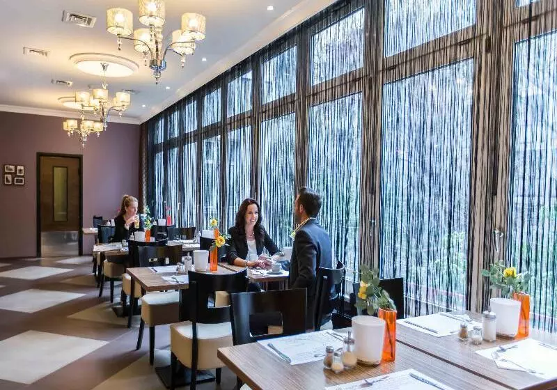 Fotos del hotel Exe Carlton Budapest:  9