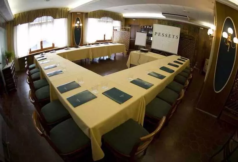 Fotos del hotel Restaurant Pessets & Spa:  7