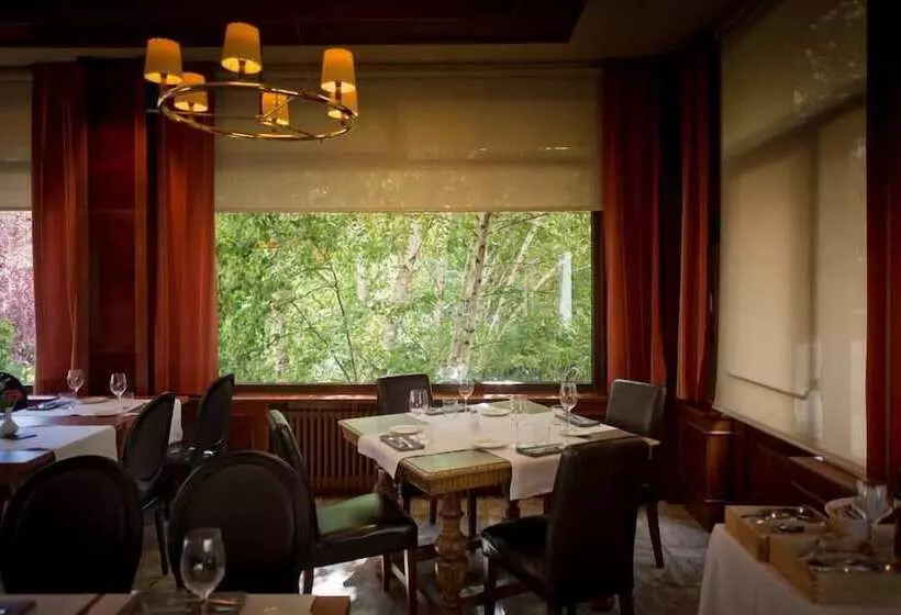 Fotos del hotel Restaurant Pessets & Spa:  18