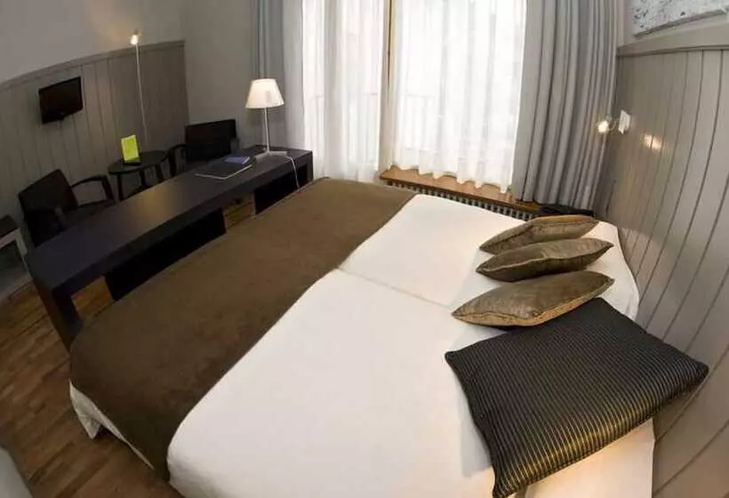 Fotos del hotel Restaurant Pessets & Spa:  25