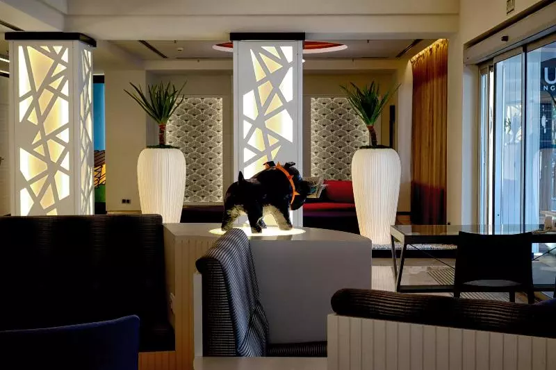 Fotos del hotel Vértice Sevilla:  14