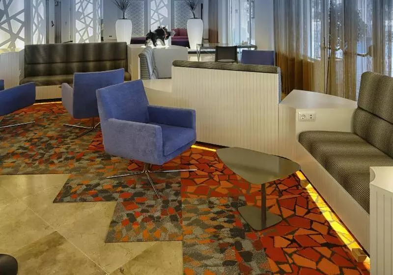 Fotos del hotel Vértice Sevilla:  8