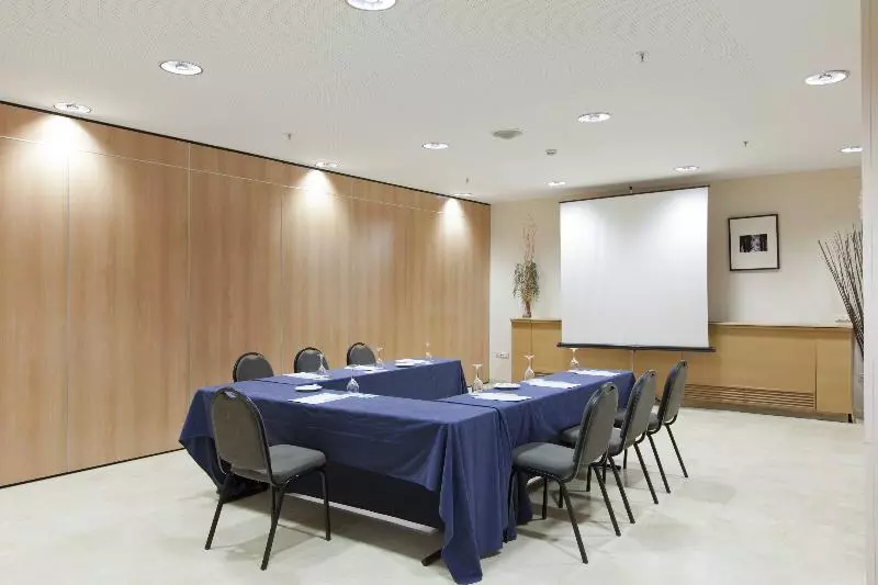 Fotos del hotel Vértice Sevilla:  6