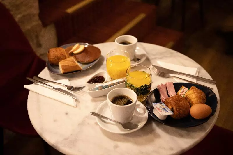 Fotos del hotel Hôtel Du Théâtre By Patrick Hayat:  10