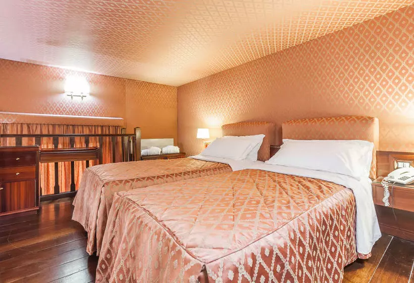 Fotos del hotel Prince Galles:  2