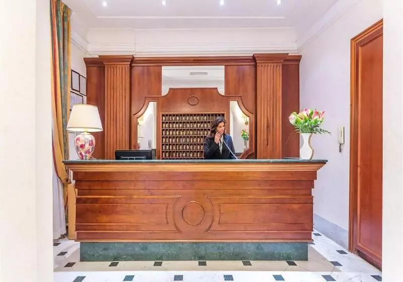 Fotos del hotel Raeli Hotel Lux:  12