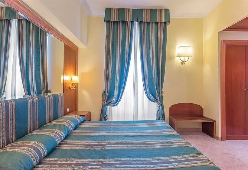 Fotos del hotel Raeli Hotel Lux:  16