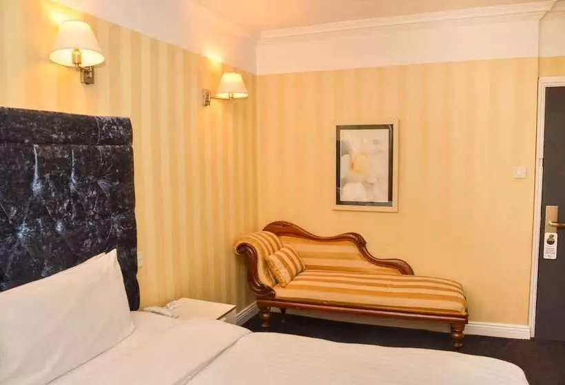 Fotos del hotel St George By Nina:  23