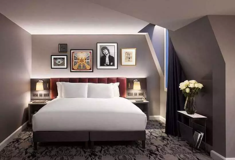 Fotos del hotel The Trafalgar St. James, London Curio Collection By Hilton:  2