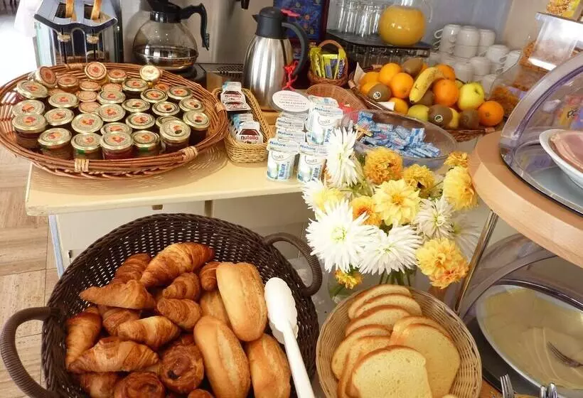 Fotos del hotel Citotel De La Vallée:  2