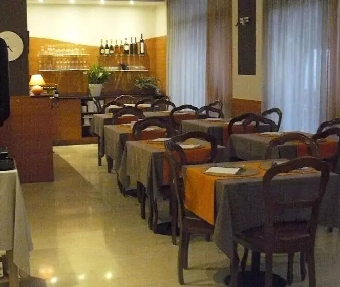 Fotos del hotel Vittoriano:  8