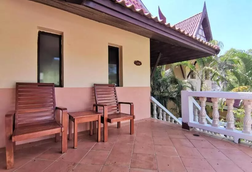 Fotos del hotel Holiday Villa:  4