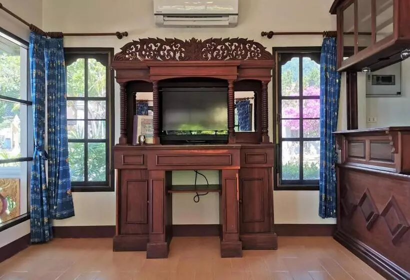 Fotos del hotel Holiday Villa:  10