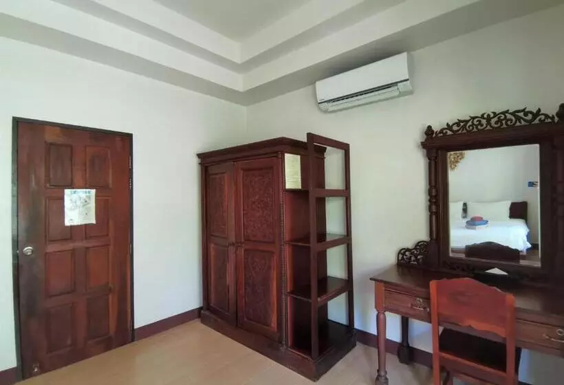 Fotos del hotel Holiday Villa:  19