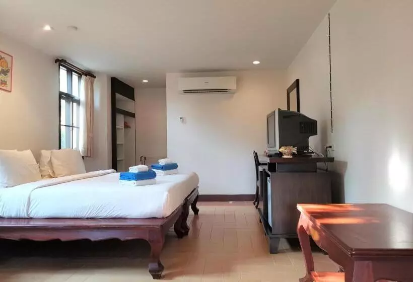 Fotos del hotel Holiday Villa:  11