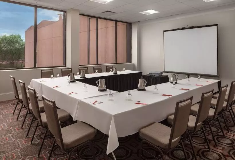 Fotos del hotel Crowne Plaza Dallas Market Center, An Ihg:  20