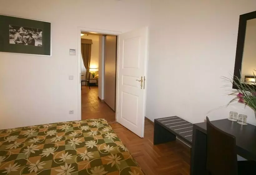 Fotos del hotel Praga 1:  12