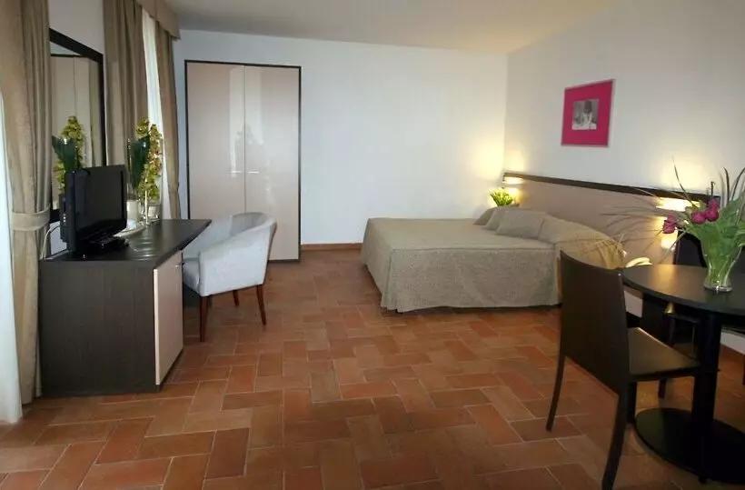 Fotos del hotel Praga 1:  13