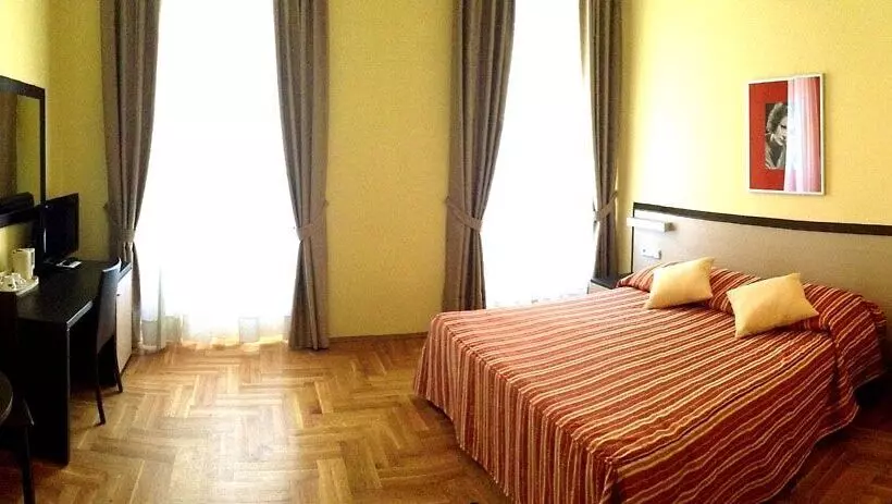 Fotos del hotel Praga 1:  5