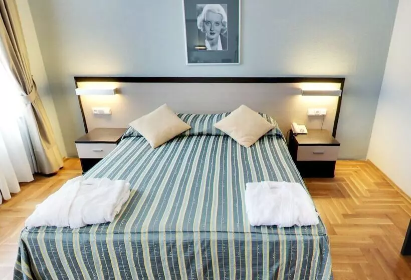 Fotos del hotel Praga 1:  7