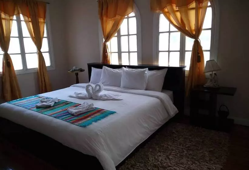 Fotos del hotel Boutique Villa De Sant:  15