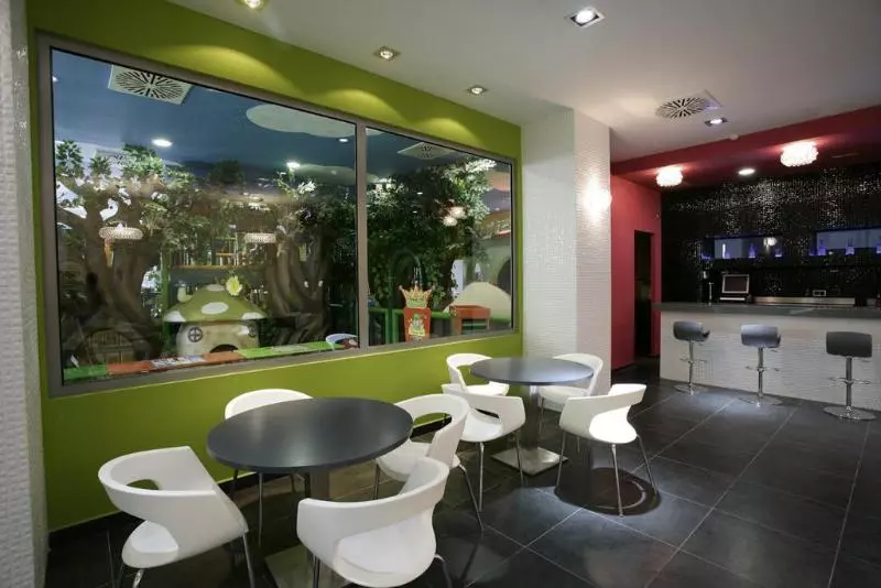 Fotos del hotel Bs Capitulaciones:  6