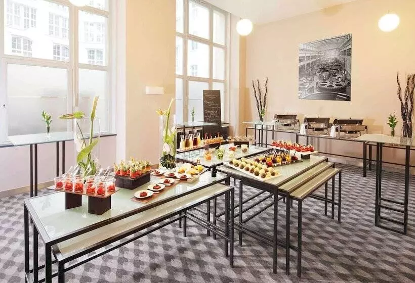 Fotos del hotel Movenpick Hotel Berlin:  5