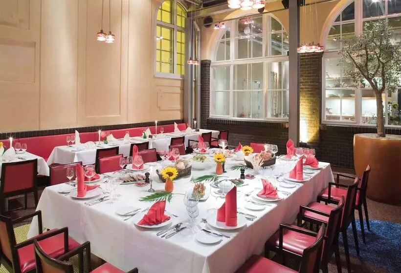 Fotos del hotel Movenpick Hotel Berlin:  2