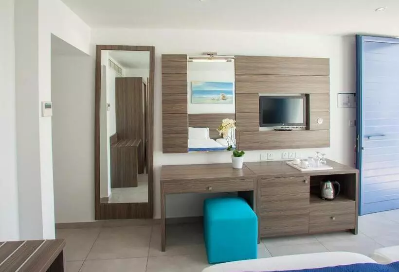 Fotos del hotel Limanaki Beach  & Suites:  22