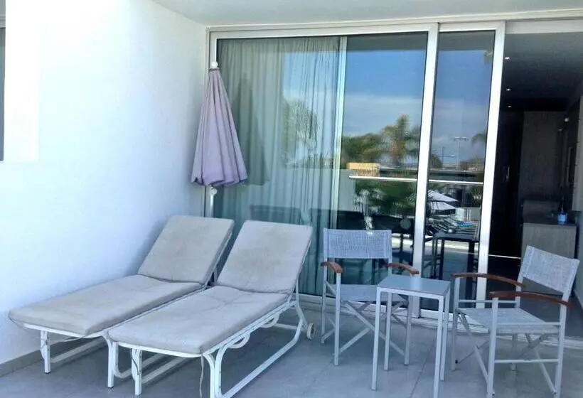 Fotos del hotel Limanaki Beach  & Suites:  15