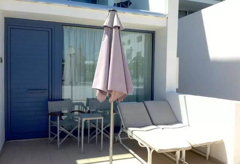 Fotos del hotel Limanaki Beach  & Suites:  6