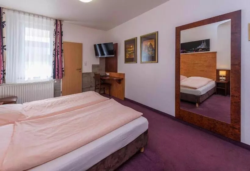 Fotos del hotel Breslauer Hof Am Dom:  2