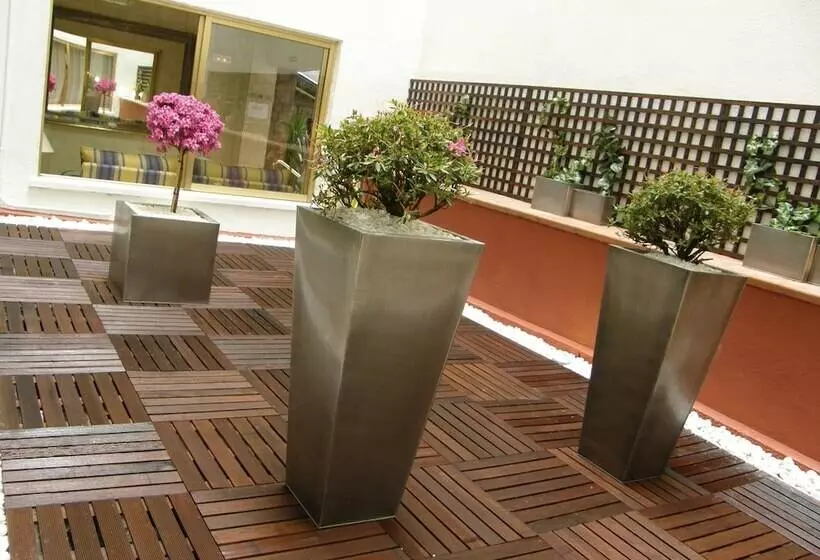 Fotos del hotel Gran Versalles:  6