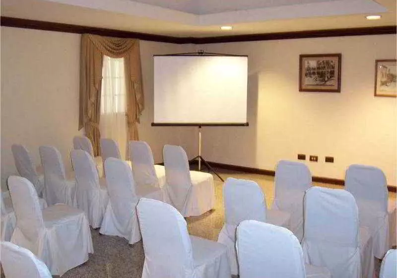 Fotos del hotel Deville:  5