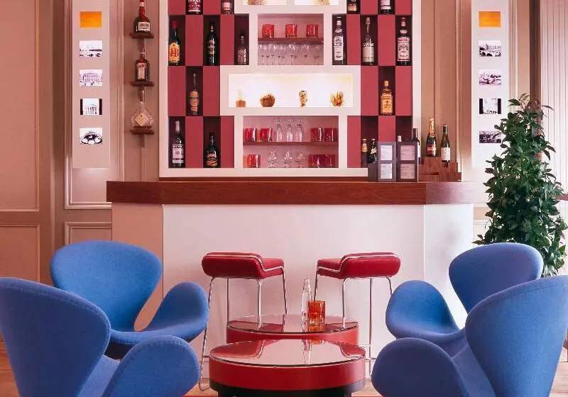 Fotos del hotel Tilsitt Etoile:  4