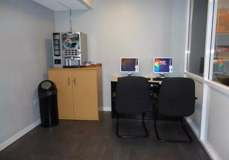 Fotos del hotel Easyhotel London Luton:  2