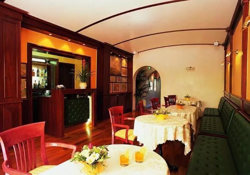 Fotos del hotel Poseidonia:  6