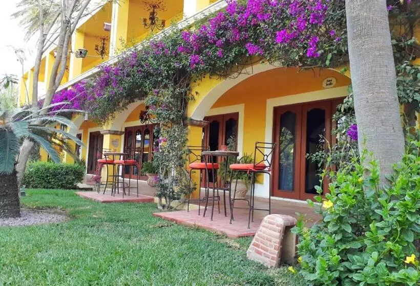 Fotos del hotel El Encanto Inn & Suites:  16