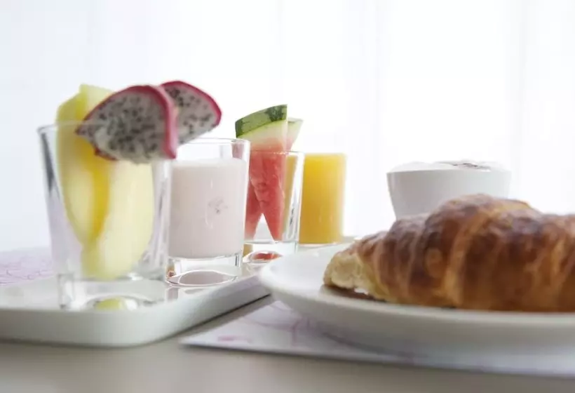 Fotos del hotel Ku'damm 101:  3