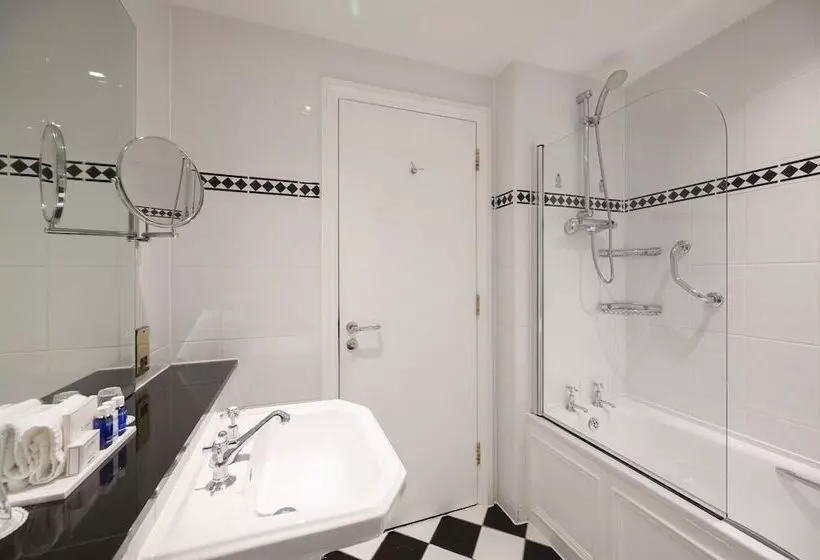 Fotos del hotel St George S:  15