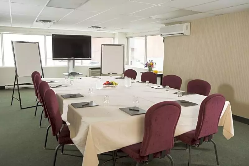 Fotos del hotel The Business Inn:  8