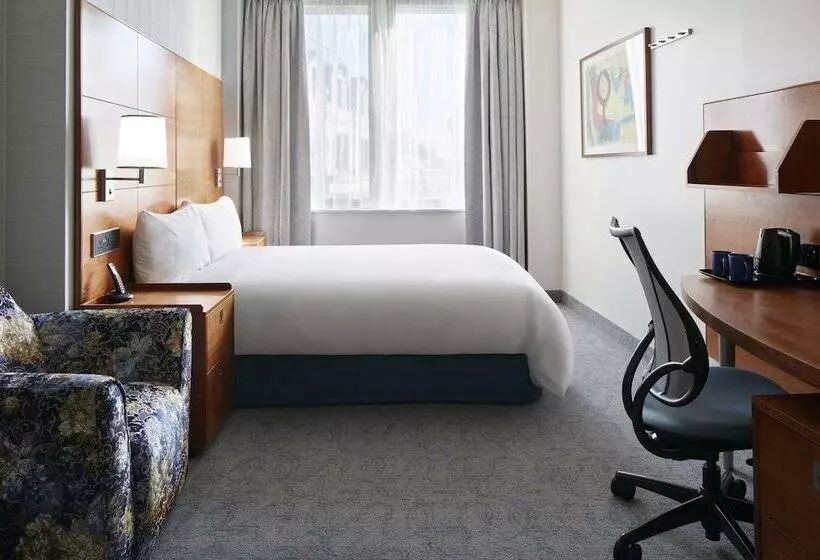 Club Quarters  St Paul S, London